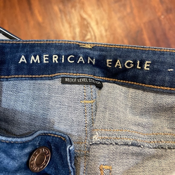 American Eagle High-Rise Jegging - Picture 5 of 8